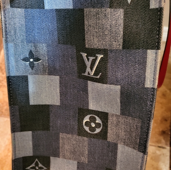 Louis Vuitton denim patchwork Onthego GM Rouge tote - Picture 2 of 9